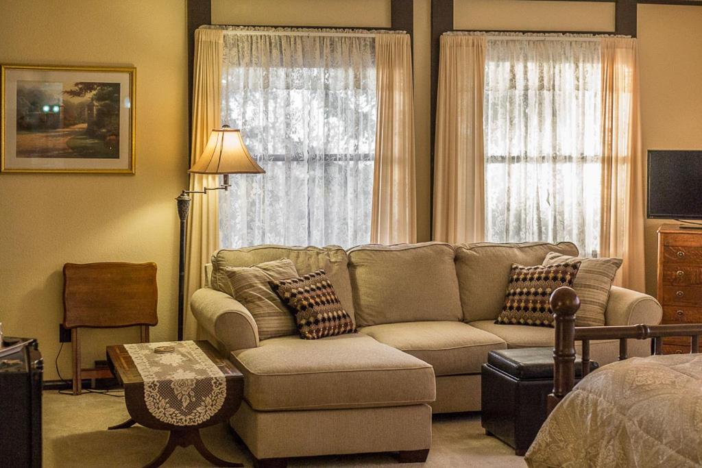 Highland Glen Lodge B&B Anchorage Ngoại thất bức ảnh